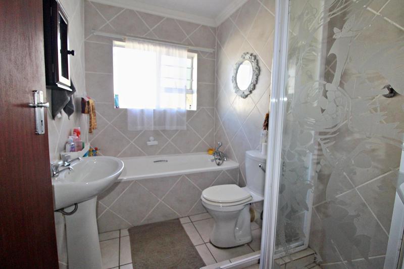 2 Bedroom Property for Sale in Dana Bay Western Cape